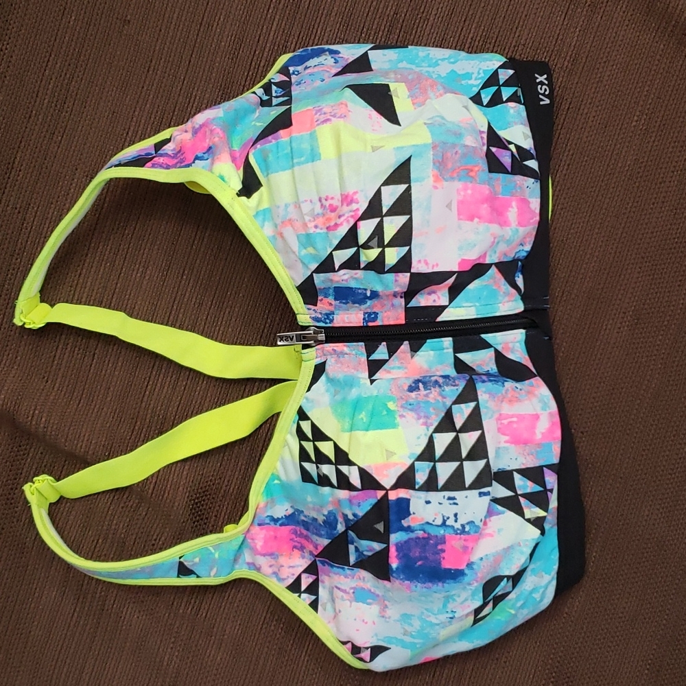 Victoria Secret Sports Bra Size 36DDD
